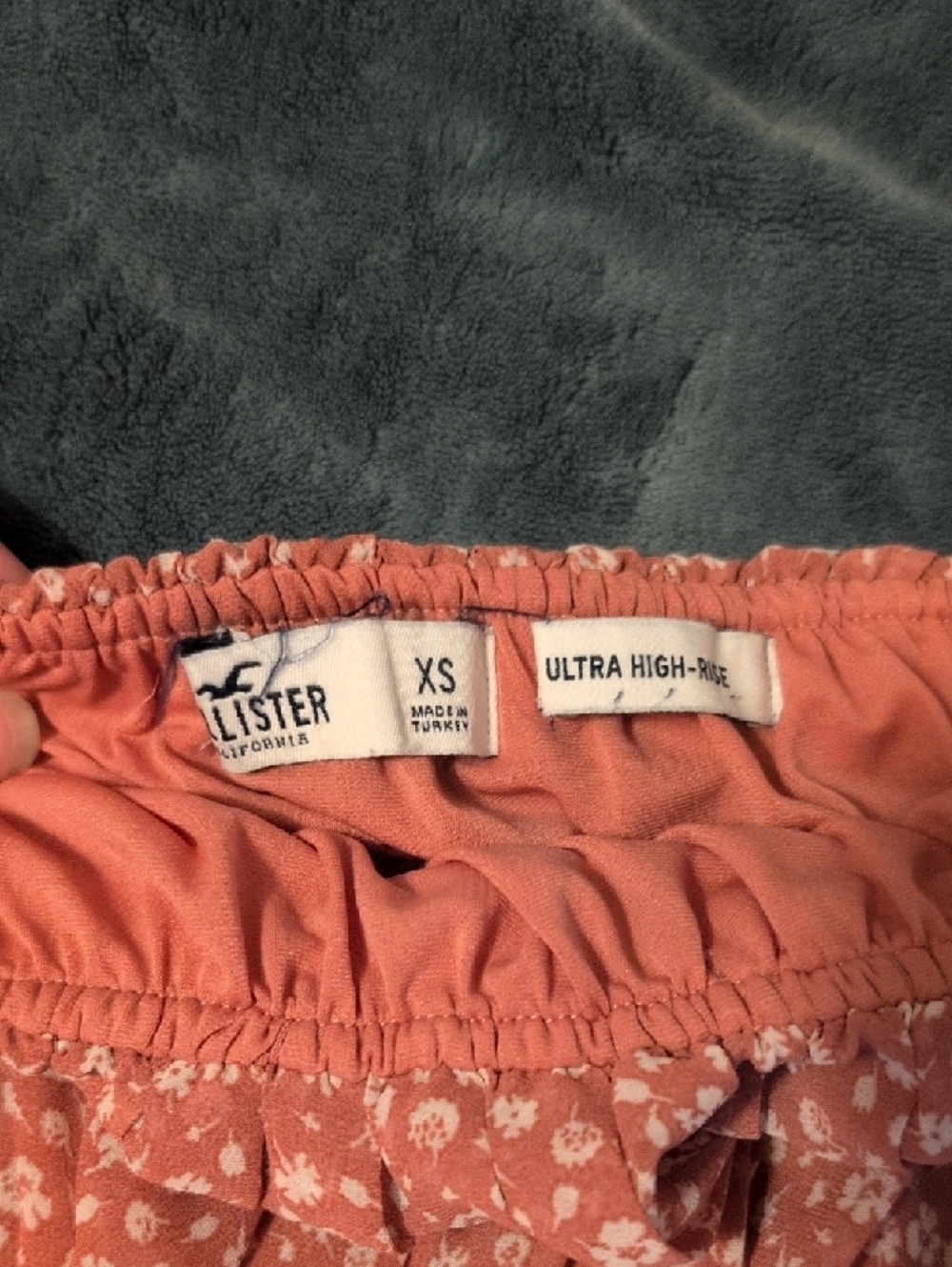 Hollister Rust Floral Pleated Mini Skirt - Picture 2 of 2